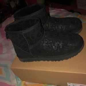 Women’s Classic Mini Sparkle Graffiti